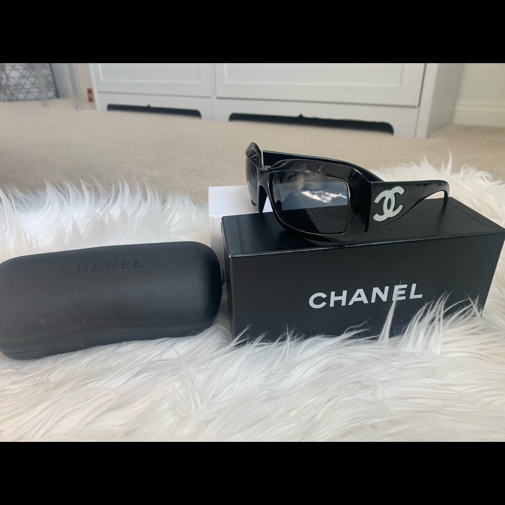 Vintage authentic Chanel sunglasses